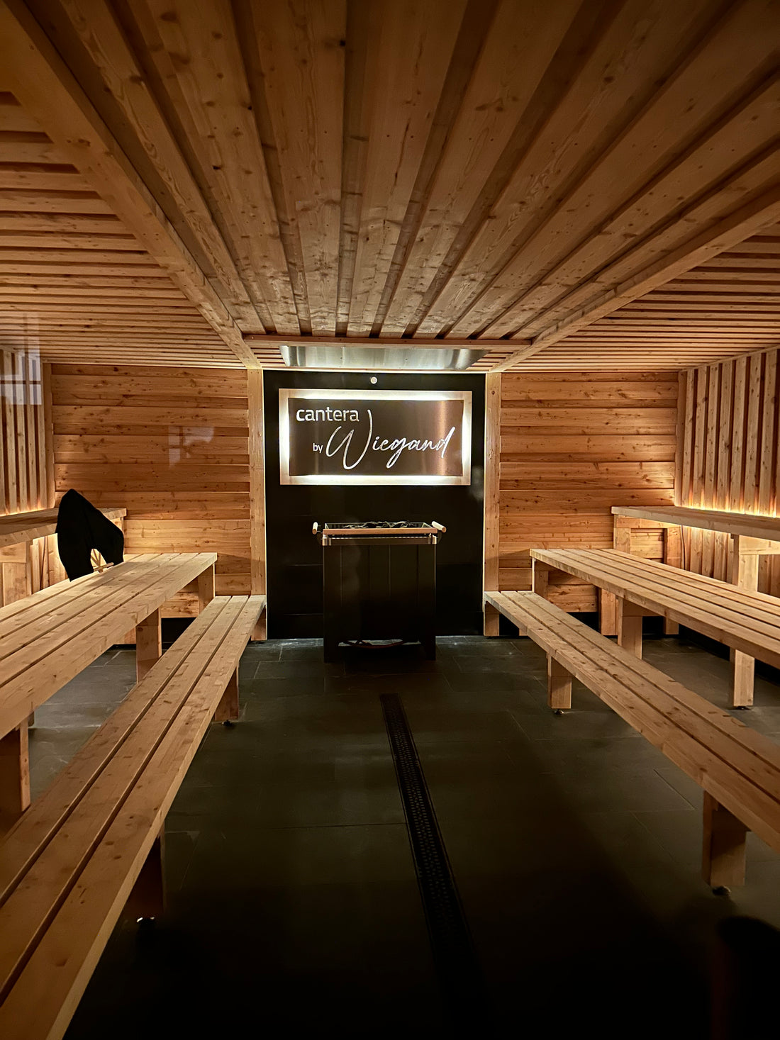 Bio-Sauna (Freitags mit Aufgüssen)